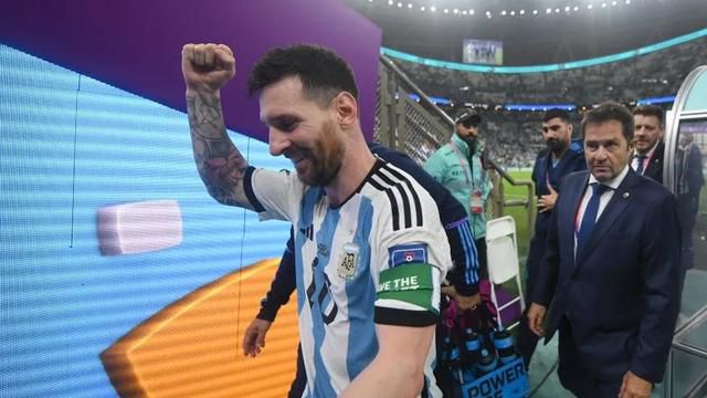 在五一档国产新片中，《水饺皇后》是励志传记片，《人生开门红》和《苍茫的天涯是我的爱》是喜剧片，《猎金游戏》《大风杀》是犯罪悬疑片，《独一无二》是青春成长和家庭情感片，目前没有如2023年《长空之王》，2024年《维和防暴队》、《九龙城寨之围城》这类高成本的动作类型片。